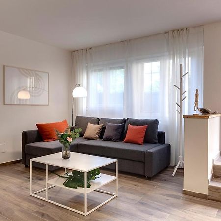 Rachel Apartment By Mamo Florenz Exterior foto